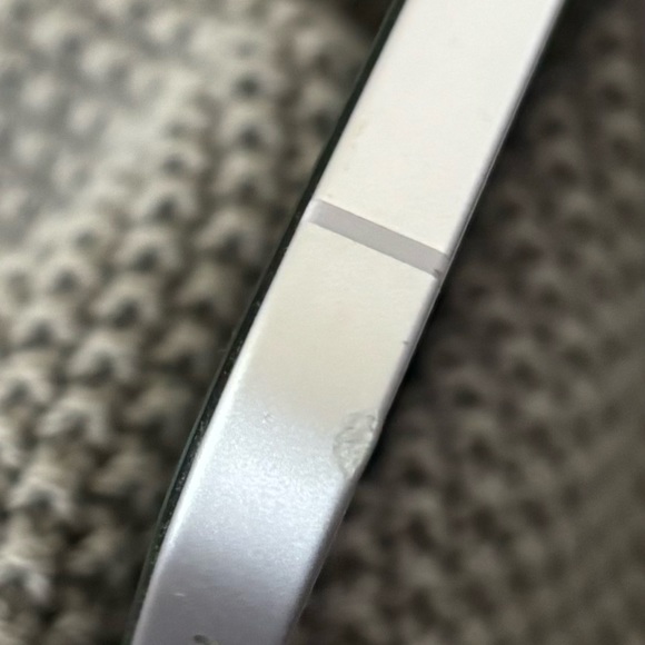 iPhone 14 plus Lavender - Picture 2 of 6